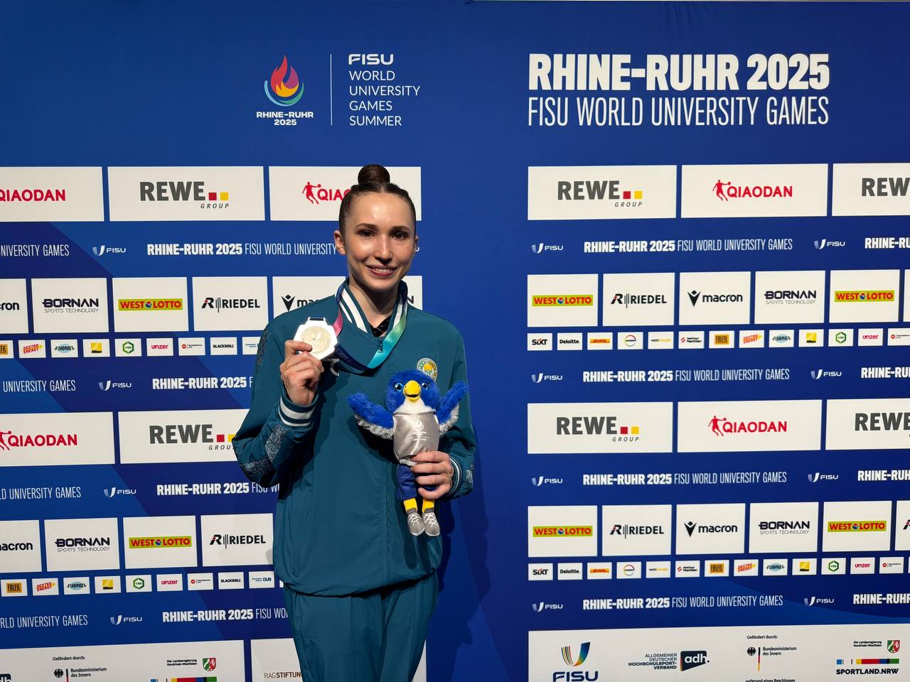 Germaniyada boʻlib oʻtayotgan yozgi Universiada oʻyinlarida Taxmina Ikromova kumush medalni qoʻlga kiritdi